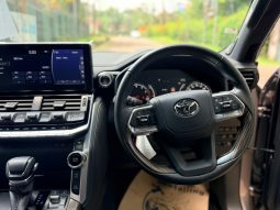 Toyota Land cruiser 300 series ZX