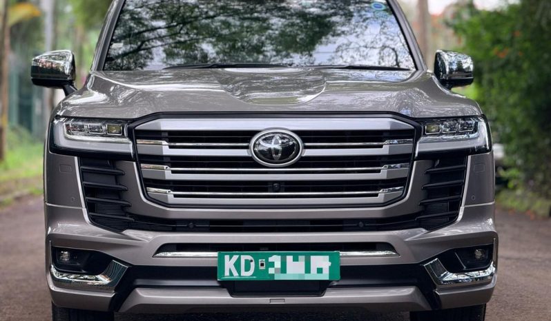 
								Toyota Land cruiser 300 series ZX full									