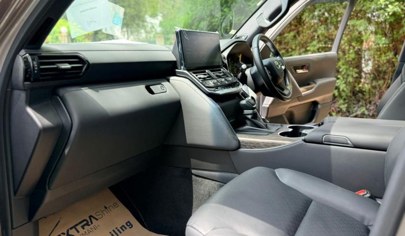 
								Toyota Land cruiser 300 series ZX full									