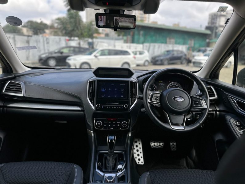 
								Subaru Forester full									