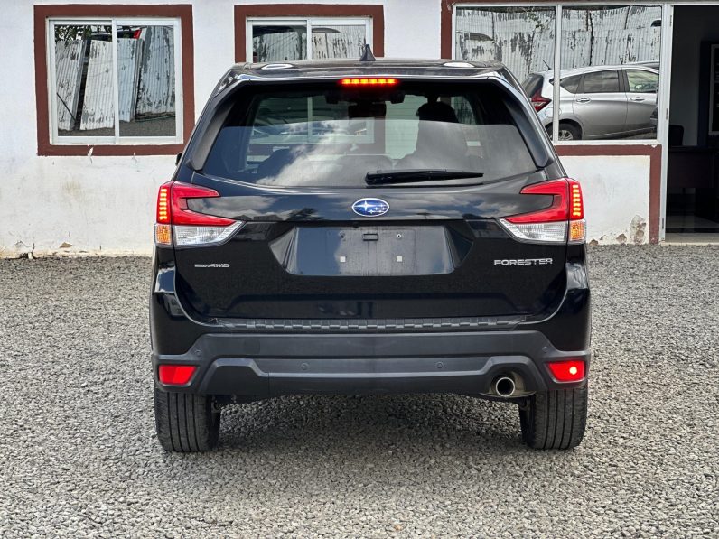 
								Subaru Forester full									