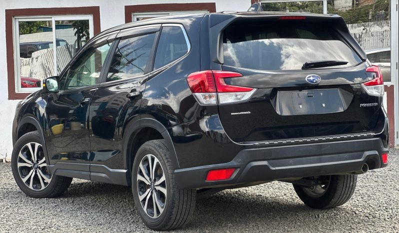 
								Subaru Forester full									