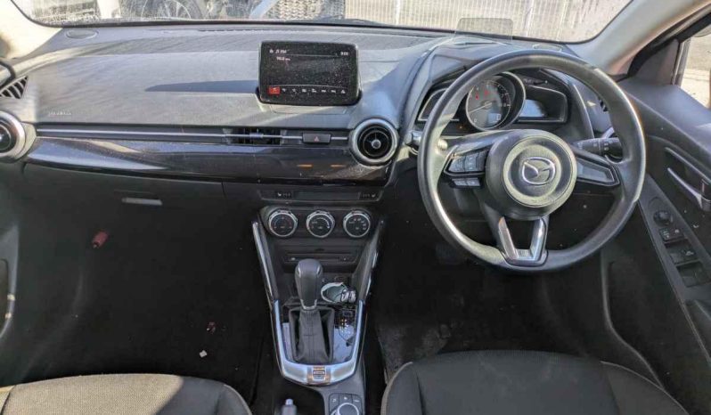 
								Mazda 2 full									