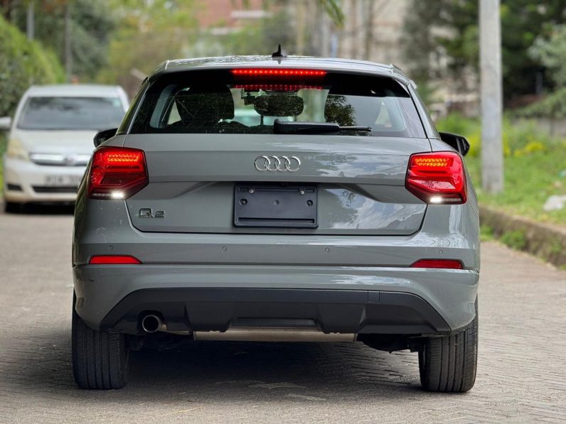 
								Audi Q2 full									