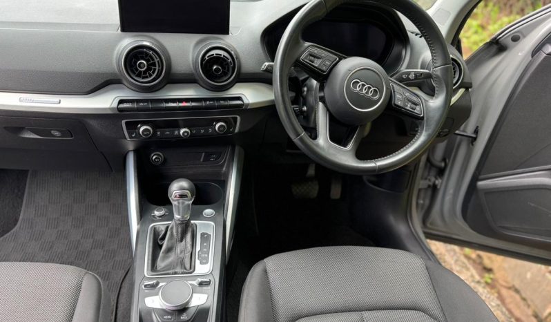 
								Audi Q2 full									