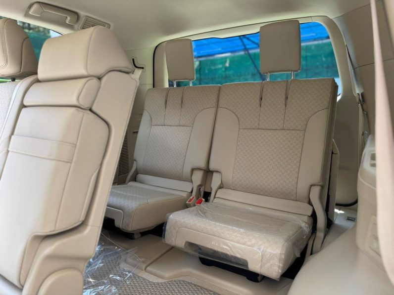 
								Toyota Land cruiser 300 Series full									