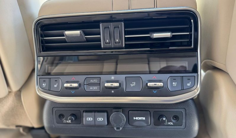 
								Toyota Land cruiser 300 Series full									