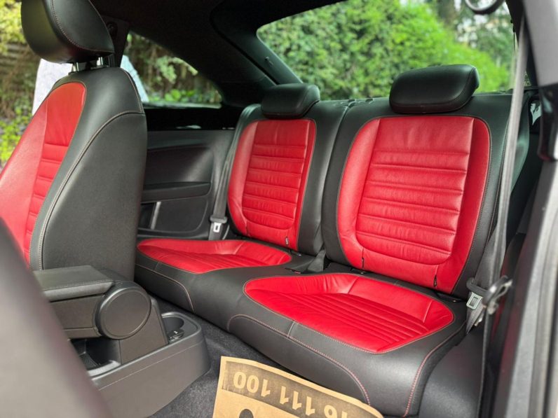 
								Voxwagen Beetle full									