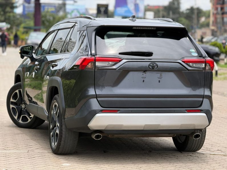 
								Toyota Rav4 2019 full									