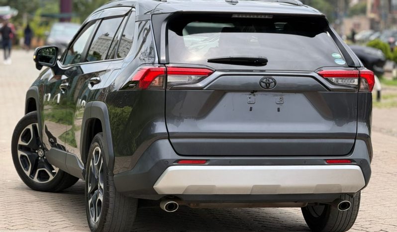 
								Toyota Rav4 2019 full									