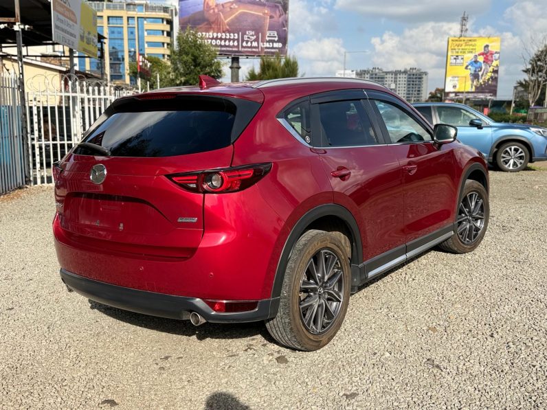 
								Mazda CX-5 full									