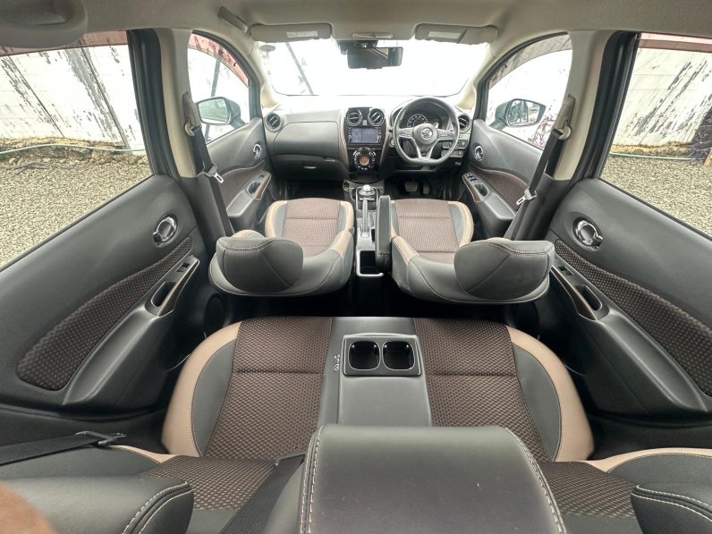 
								Nissan Note E-Power full									