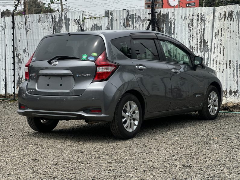 
								Nissan Note E-Power full									