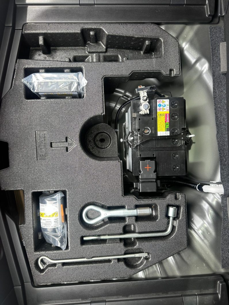 
								Nissan Note E-Power full									