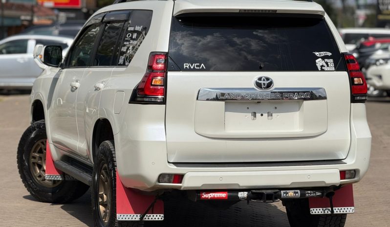 
								Toyota Land Cruiser Prado full									