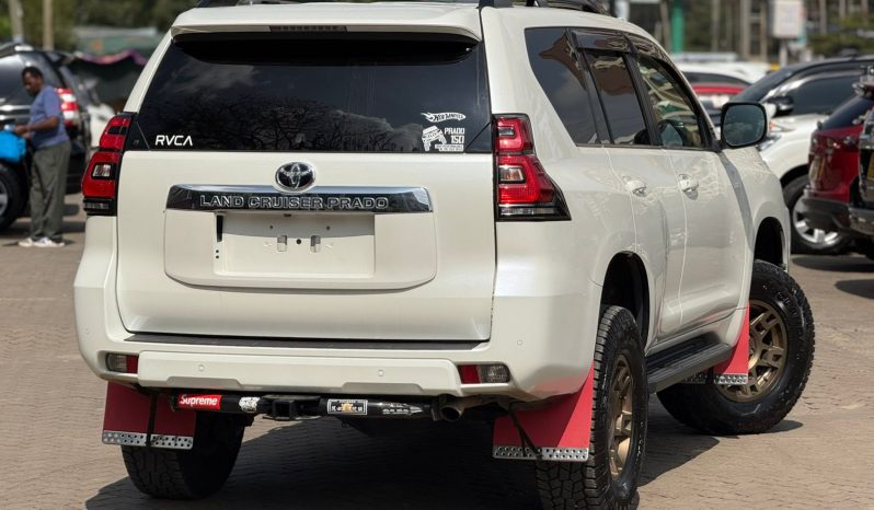 
								Toyota Land Cruiser Prado full									