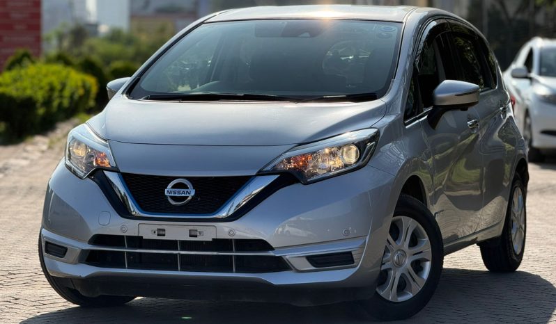 
								Nissan Note E-power full									