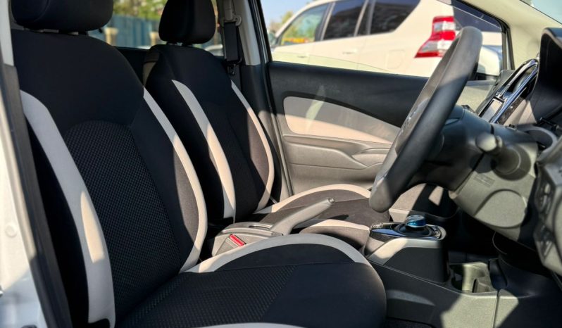 
								Nissan Note E-power full									