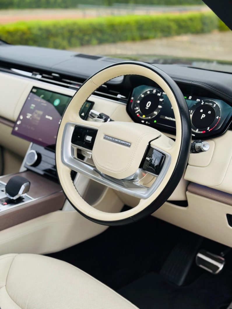 
								Range rover Vogue full									