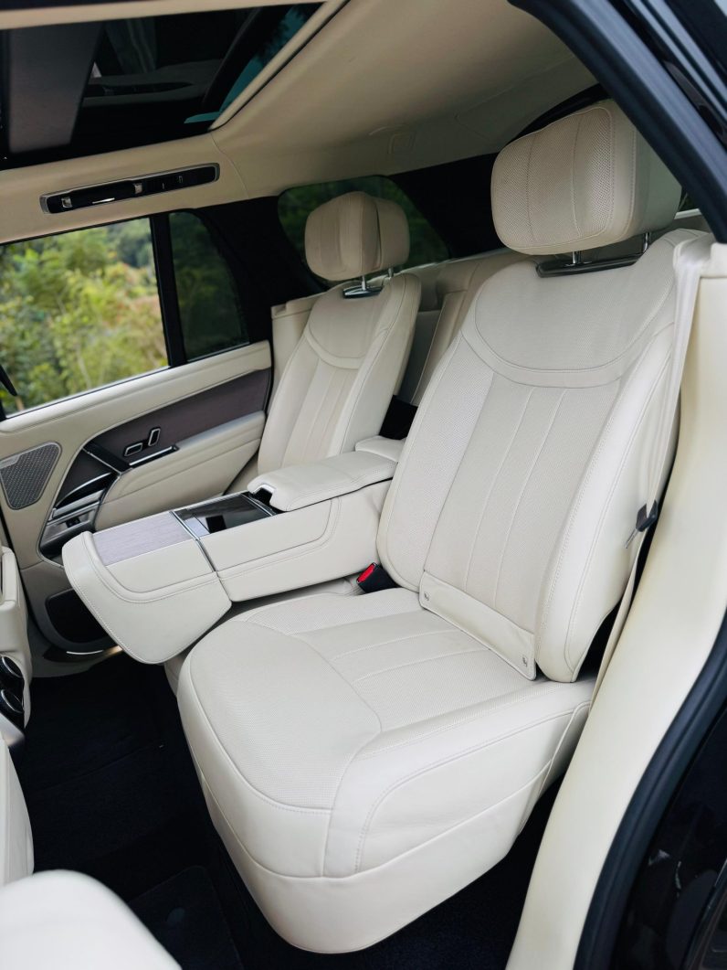 
								Range rover Vogue full									