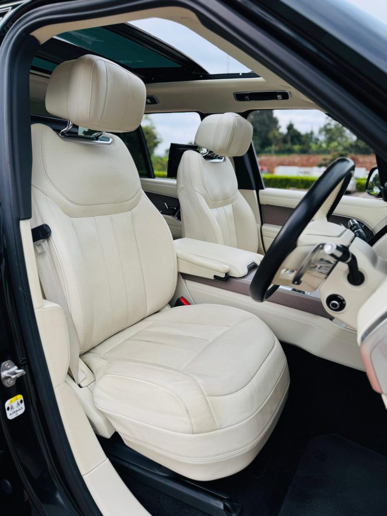 
								Range rover Vogue full									