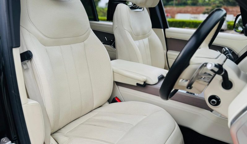 
								Range rover Vogue full									