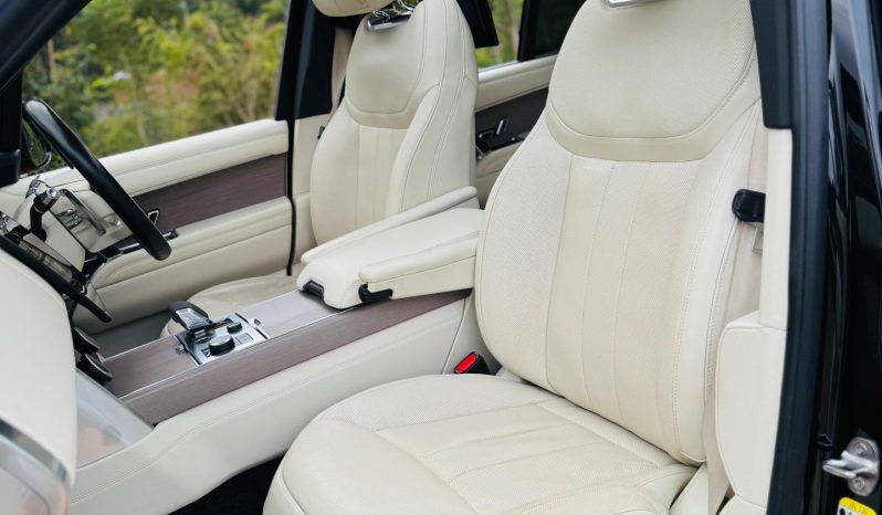 
								Range rover Vogue full									