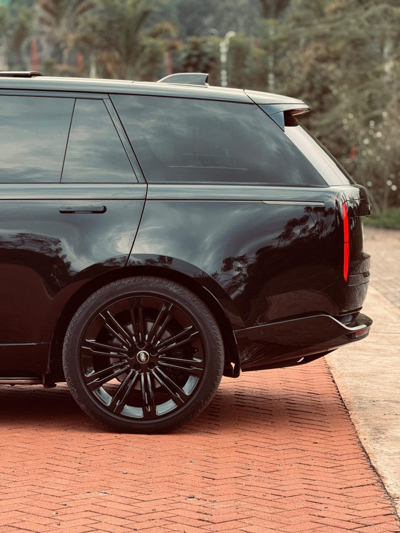
								Range rover Vogue full									