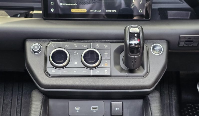 
								Land Rover defender 110 full									