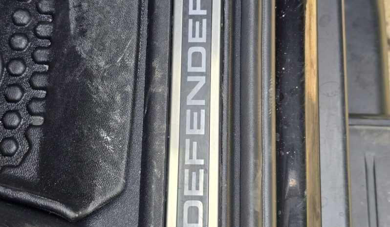 
								Land Rover defender 110 full									