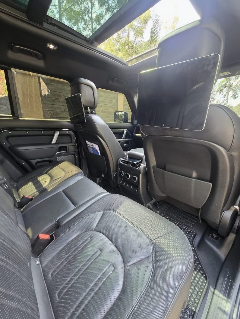 
								Land Rover defender 110 full									