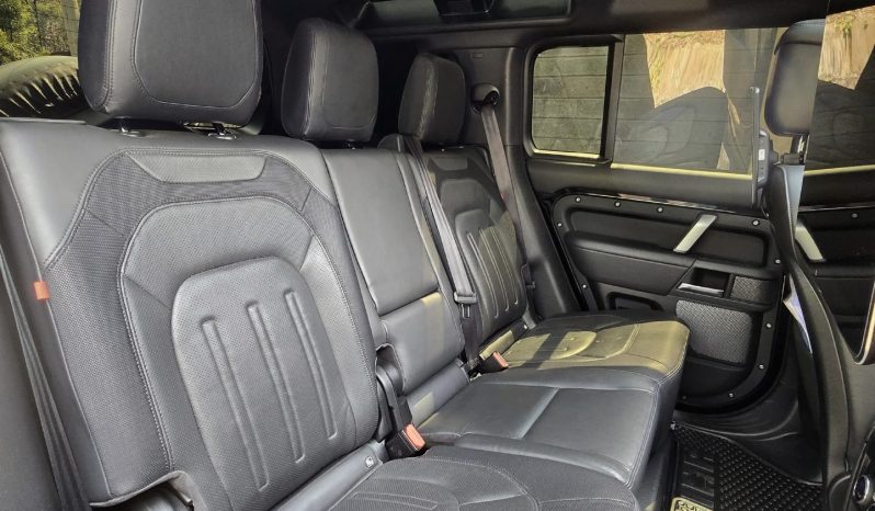 
								Land Rover defender 110 full									