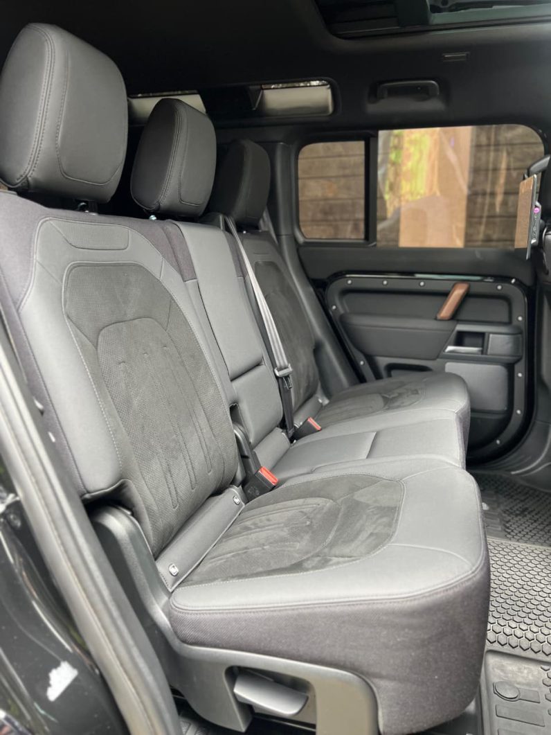 
								Land rover Defender full									