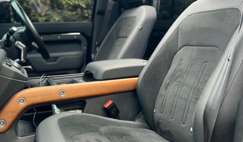 
								Land rover Defender full									