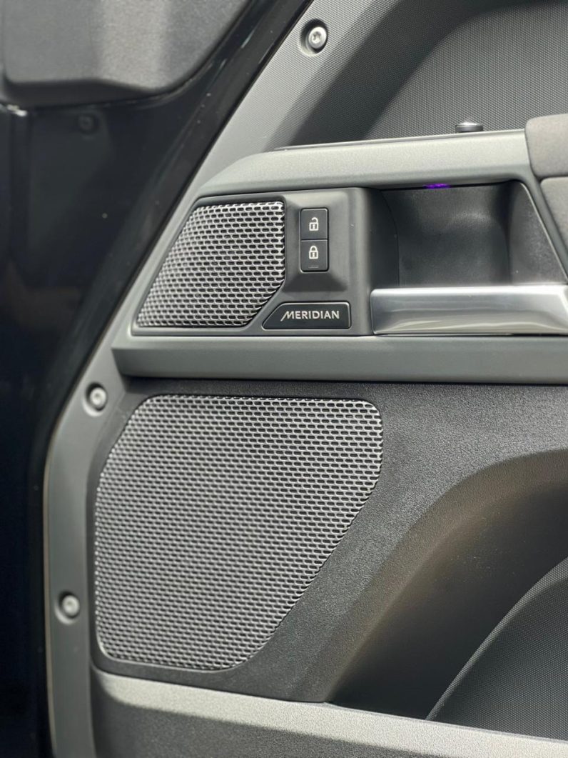 
								Land rover Defender full									