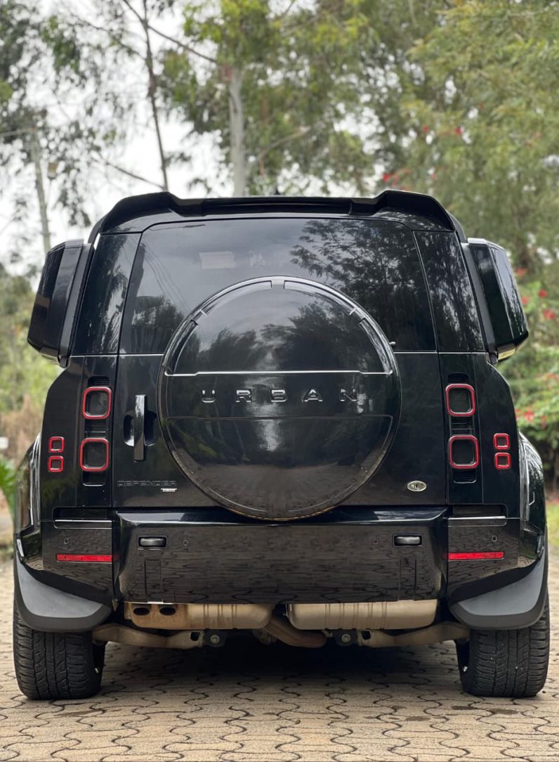 
								Land rover Defender full									