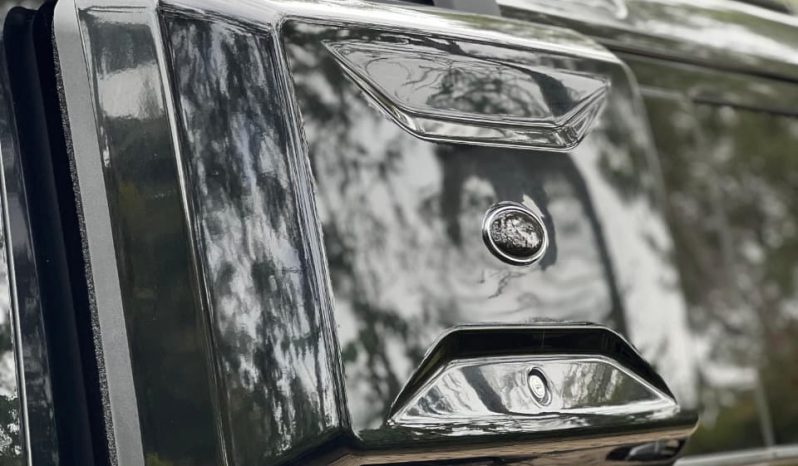 
								Land rover Defender full									