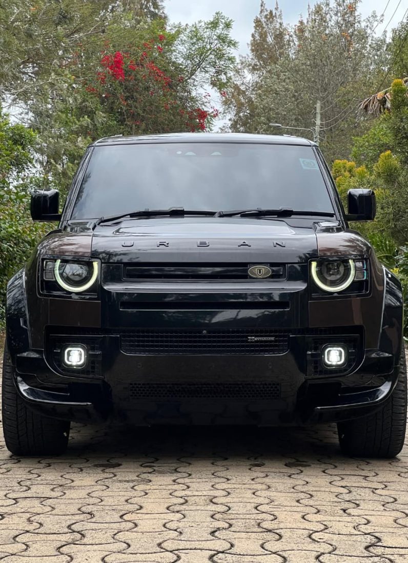 
								Land rover Defender full									