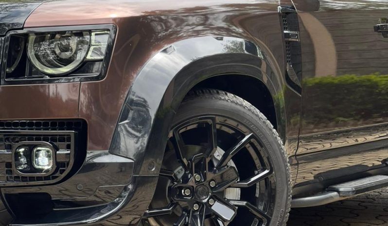 
								Land rover Defender full									