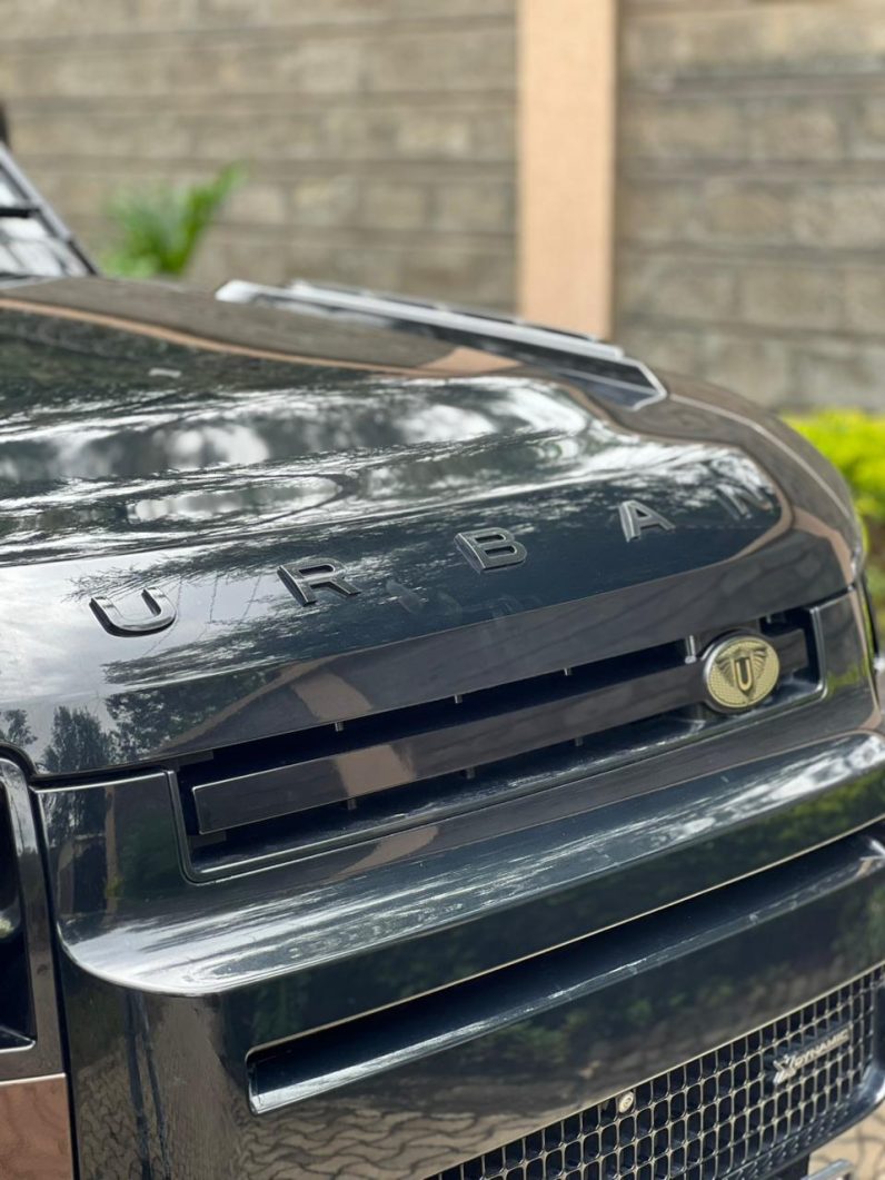 
								Land rover Defender full									