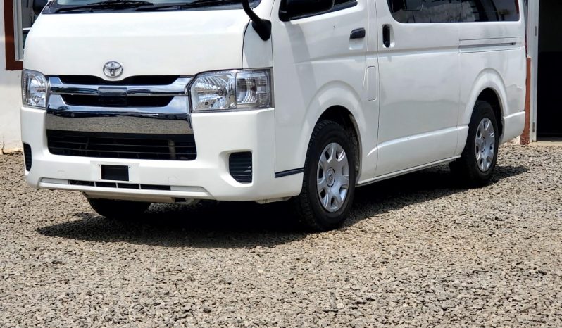 
								Toyota Hiace full									