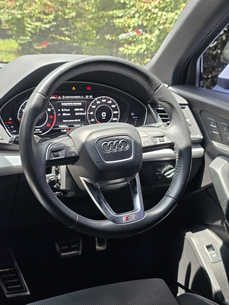 
								AUDI Q5 full									
