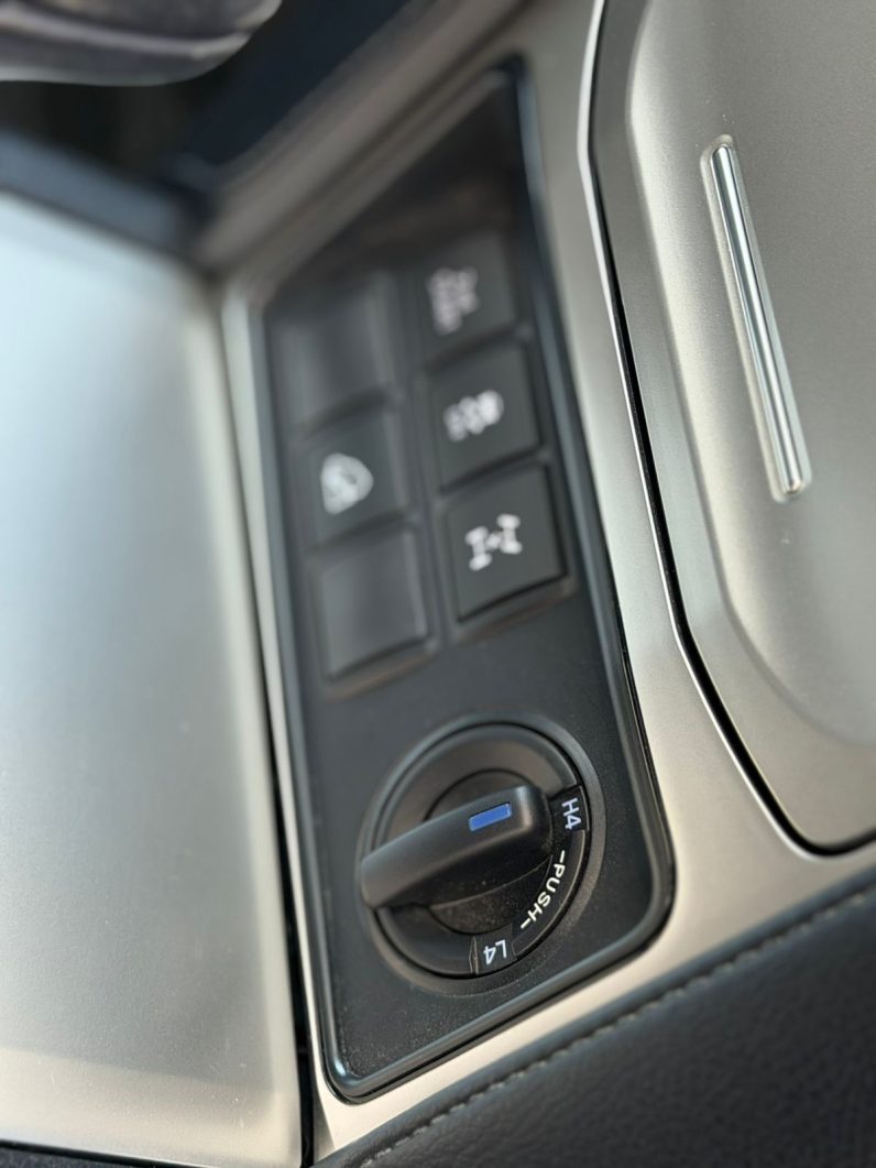 
								Toyota Land cruiser prado TXL full									