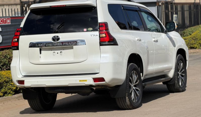 
								Toyota Land cruiser prado TXL full									