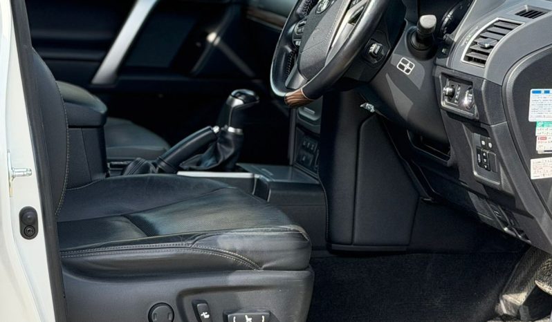 
								Toyota Land cruiser prado TXL full									