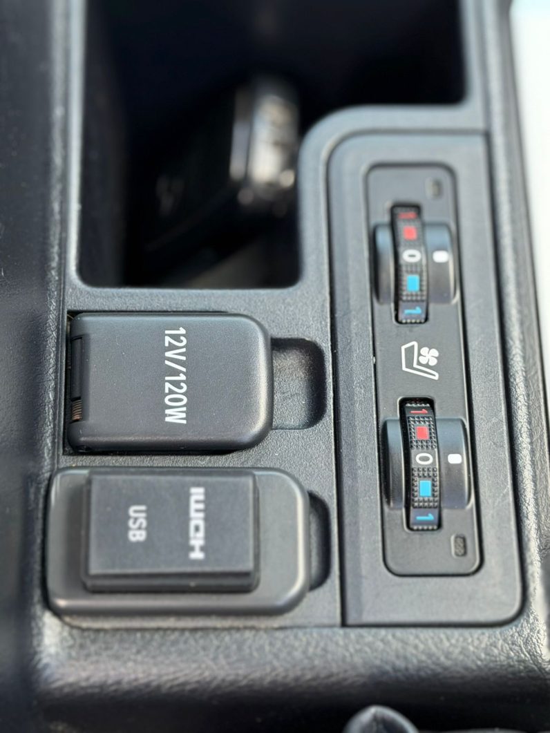 
								Toyota Land cruiser prado TXL full									