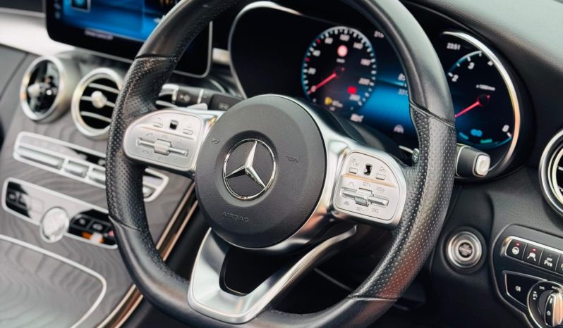 
								Mercedes Benz C200 full									