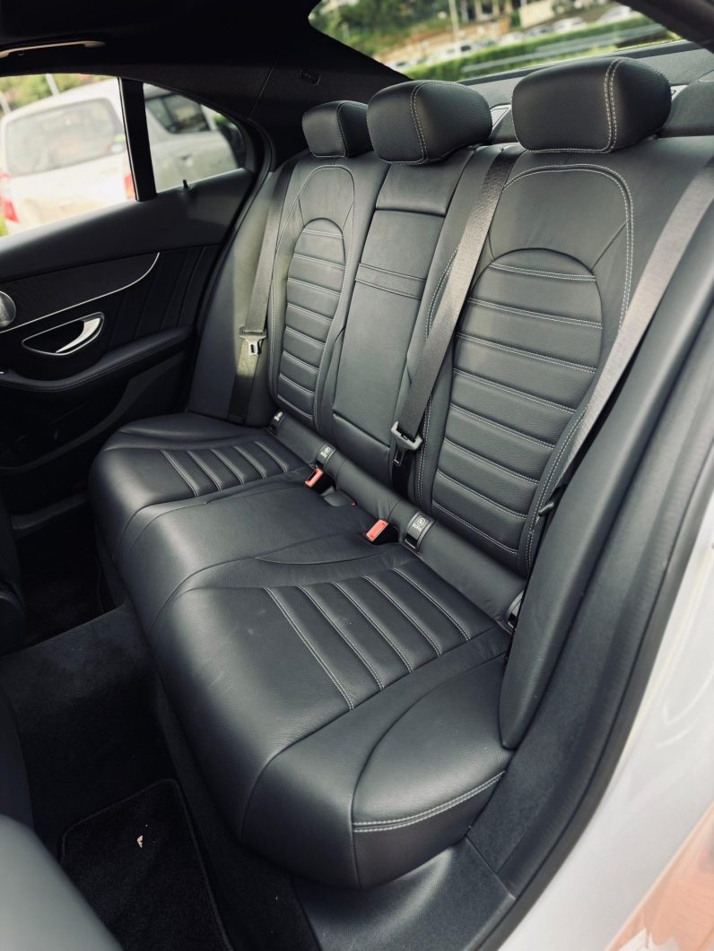 
								Mercedes Benz C200 full									