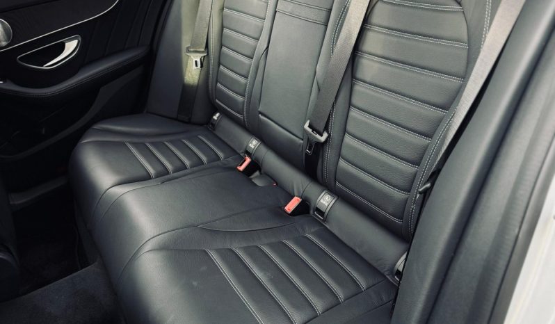 
								Mercedes Benz C200 full									