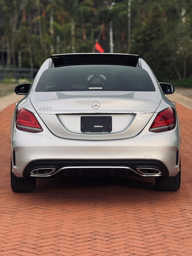 
								Mercedes Benz C200 full									